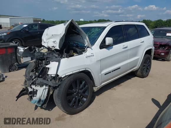 2018 Jeep Grand Cherokee Altitude с VIN 1C4RJFAGXJC468322, выставлен на аукционе IAAI как лот 42941935 с пробегом Не указан миль и . История ставок и продаж доступна на DreamBid. Изображение 2.