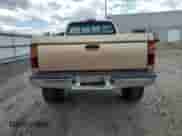 1997 Toyota Tacoma z VIN 4TAWM72N1VZ279828, wystawiony jako Copart lot #58385785 z przebiegiem 347 448 mil mil oraz Szkoda całkowita • Salvage title. Historia ofert i sprzedaży dostępna na DreamBid. Obrazek 6.