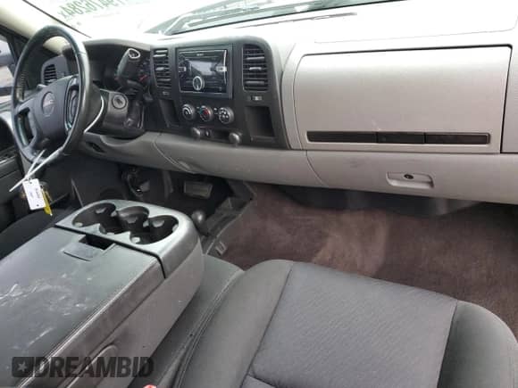 2013 GMC Sierra 1500 SL z VIN 1GTR2UEAXDZ157157, wystawiony jako Copart lot #79476284 z przebiegiem 159 905 mil mil oraz Szkoda całkowita • Salvage title. Historia ofert i sprzedaży dostępna na DreamBid. Obrazek 8.