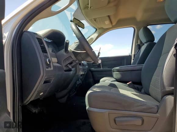 2009 Dodge 1500 ST with VIN 1D3HB18K79S745975, listed as a Copart auction lot 61354855 with 130,604 mi miles and Salvage title. Bid and sale history available at DreamBid. Image 7.