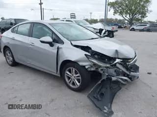 2017 Chevrolet Cruze LT с VIN 1G1BE5SM1H7105312, выставлен на аукционе IAAI как лот 41702335 с пробегом 106 237 миль миль и . История ставок и продаж доступна на DreamBid. Изображение 1.