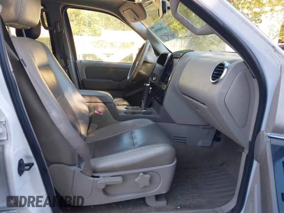 2006 Ford Explorer XLT with VIN 1FMEU73E06UA95358, listed as a IAAI auction lot 43500996 with 237,169 mi miles and . Bid and sale history available at DreamBid. Image 5.