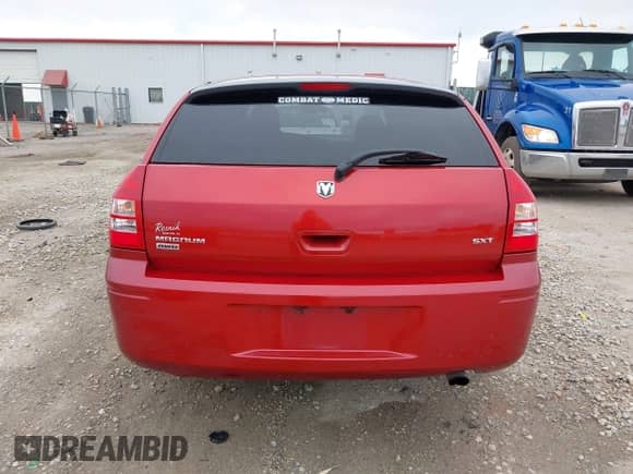 2005 Dodge Magnum SXT with VIN 2D4GZ48V85H648512, listed as a IAAI auction lot 42868043 with 170,616 mi miles and . Bid and sale history available at DreamBid. Image 16.