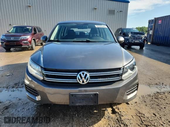 2014 Volkswagen Tiguan SEL with VIN WVGAV3AX4EW519748, listed as a Copart auction lot 62369365 with 147,230 mi miles and Non repairable. Bid and sale history available at DreamBid. Image 5.