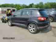 2010 Volkswagen Tiguan с VIN WVGBV9AX9AW530794, выставлен на аукционе Copart как лот 59271805 с пробегом 44 321 миль миль и Списание • Salvage title. История ставок и продаж доступна на DreamBid. Изображение 2.