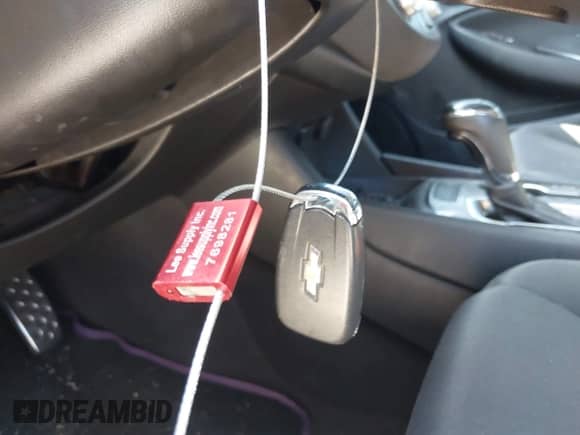 2017 Chevrolet Malibu LS с VIN 1G1ZB5ST2HF200725, выставлен на аукционе IAAI как лот 43550128 с пробегом 167 980 миль миль и . История ставок и продаж доступна на DreamBid. Изображение 11.