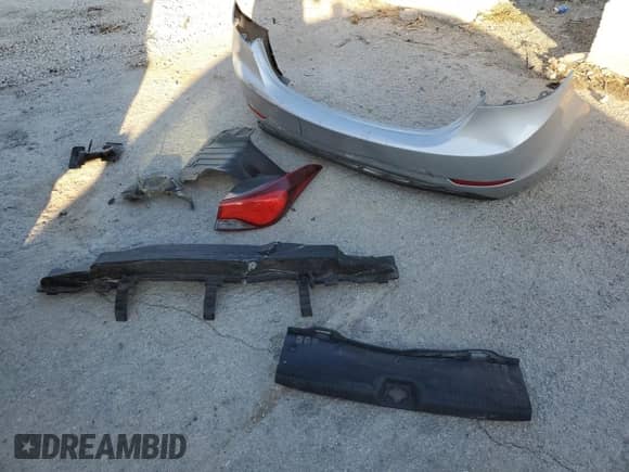 2014 Hyundai Elantra SE с VIN 5NPDH4AE7EH462397, выставлен на аукционе Copart как лот 69263745 с пробегом 97 104 миль миль и Списание • Salvage title. История ставок и продаж доступна на DreamBid. Изображение 12.