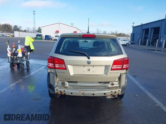 2010 Dodge Journey SE z VIN 3D4PG4FB9AT224823, wystawiony jako IAAI lot #42864957 z przebiegiem 106 278 mil mil oraz . Historia ofert i sprzedaży dostępna na DreamBid. Obrazek 6.