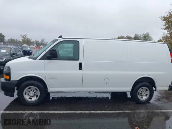 2018 Chevrolet Express Cargo с VIN 1GCWGAFP5J1333483, выставлен на аукционе IAAI как лот 43444537 с пробегом 396 357 миль миль и . История ставок и продаж доступна на DreamBid. Изображение 6.