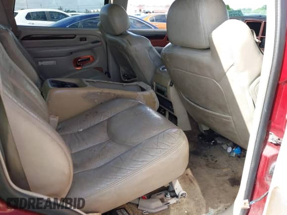 2003 Cadillac Escalade with VIN 1GYEK63N63R194263, listed as a IAAI auction lot 42536521 with 213,342 mi miles and . Bid and sale history available at DreamBid. Image 8.