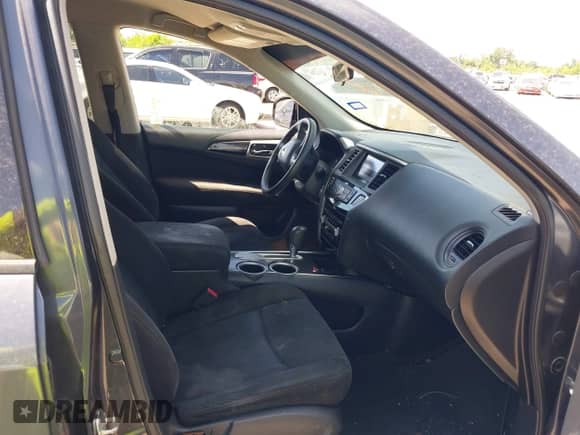 2014 Nissan Pathfinder S with VIN 5N1AR2MN3EC664158, listed as a IAAI auction lot 42239865 with 163,542 mi miles and . Bid and sale history available at DreamBid. Image 5.