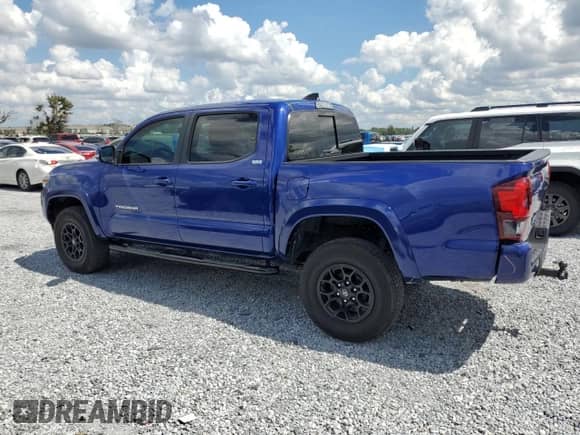 2022 Toyota Tacoma SR5 with VIN 3TMAZ5CN6NM169183, listed as a Copart auction lot 81107425 with 40,708 mi miles and Salvage title. Bid and sale history available at DreamBid. Image 2.