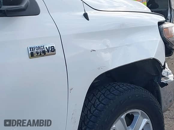 2018 Toyota Tundra SR с VIN 5TFUW5F18JX692272, выставлен на аукционе IAAI как лот 41421218 с пробегом 119 776 миль миль и . История ставок и продаж доступна на DreamBid. Изображение 21.