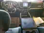 2020 Ram 1500 Lone Star z VIN 1C6RREFT7LN237577, wystawiony jako Copart lot #67089415 z przebiegiem 85 393 mil mil oraz Czysty tytuł • Clean title. Historia ofert i sprzedaży dostępna na DreamBid. Obrazek 8.