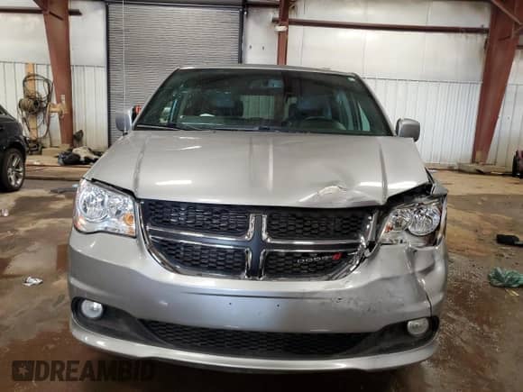 2017 Dodge Grand Caravan SXT with VIN 2C4RDGCG4HR662128, listed as a Copart auction lot 66124065 with 50,326 mi miles and Clean title. Bid and sale history available at DreamBid. Image 5.