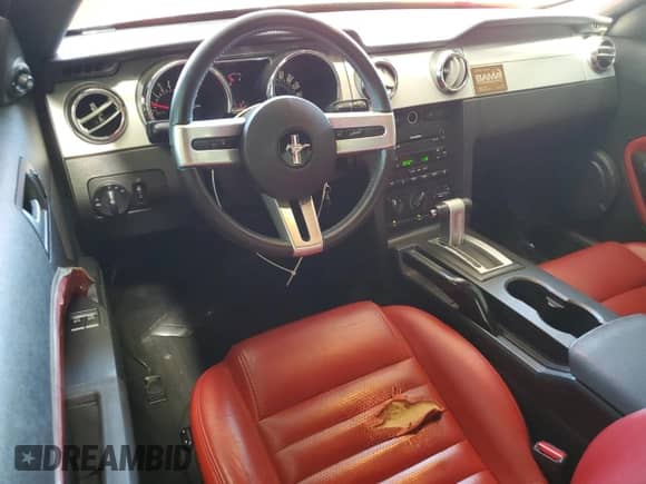 2006 Ford Mustang GT Deluxe с VIN 1ZVFT82H765120194, выставлен на аукционе Copart как лот 69232235 с пробегом 89 604 миль миль и Чистый • Clean title. История ставок и продаж доступна на DreamBid. Изображение 8.