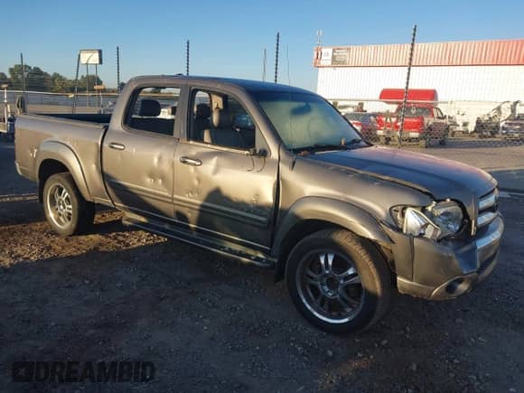 2006 Toyota Tundra SR5 с VIN 5TBET34116S515413, выставлен на аукционе IAAI как лот 43440217 с пробегом Не указан миль и . История ставок и продаж доступна на DreamBid. Изображение 1.