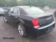 2017 Chrysler 300 C с VIN 2C3CCAKG3HH607686, выставлен на аукционе IAAI как лот 42357379 с пробегом 91 694 миль миль и . История ставок и продаж доступна на DreamBid. Изображение 3.