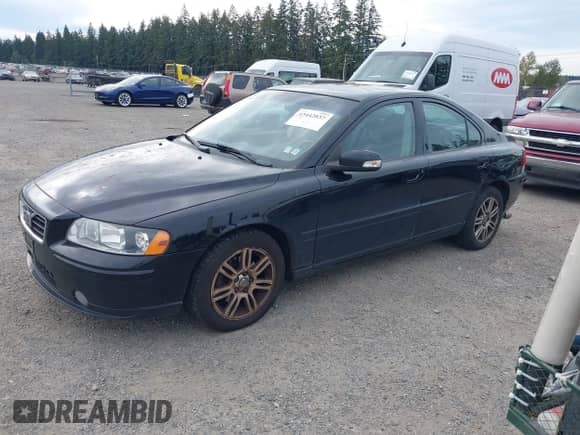2008 Volvo S60 2.5T с VIN YV1RH592082689548, выставлен на аукционе IAAI как лот 43442037 с пробегом 162 844 миль миль и . История ставок и продаж доступна на DreamBid. Изображение 2.