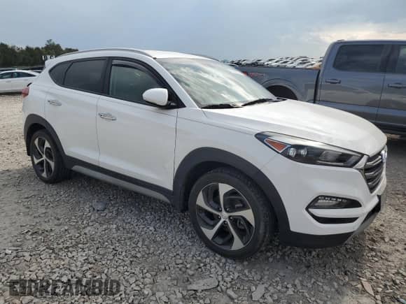 2017 Hyundai Tucson Limited with VIN KM8J3CA23HU382327, listed as a Copart auction lot 72927354 with 87,070 mi miles and Clean title. Bid and sale history available at DreamBid. Image 4.