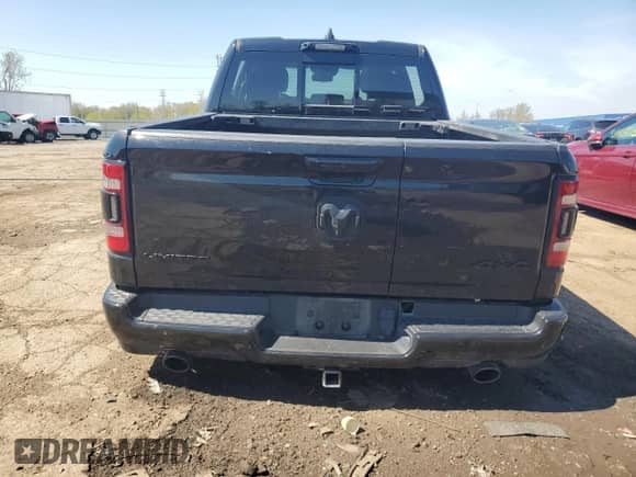 2022 Ram 1500 Limited z VIN 1C6SRFHT7NN445725, wystawiony jako Copart lot #67195555 z przebiegiem Nie podano mil oraz Czysty tytuł • Clean title. Historia ofert i sprzedaży dostępna na DreamBid. Obrazek 6.