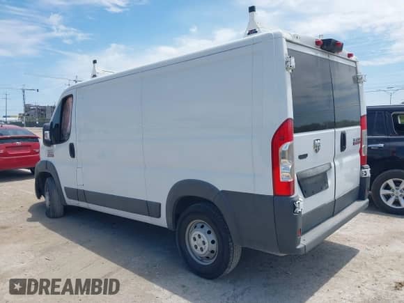 2015 Ram ProMaster Cargo z VIN 3C6TRVAG2FE513737, wystawiony jako IAAI lot #42893845 z przebiegiem 189 636 mil mil oraz . Historia ofert i sprzedaży dostępna na DreamBid. Obrazek 3.