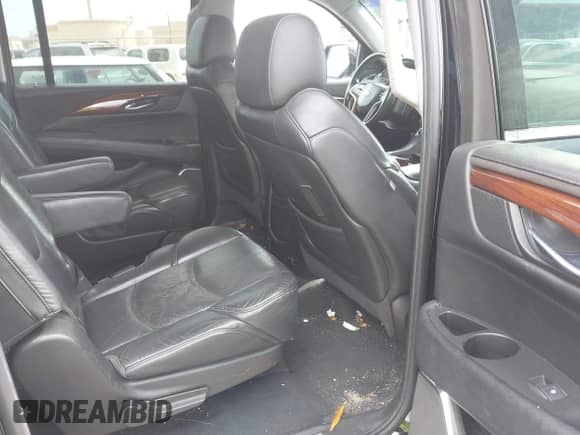 2015 Cadillac Escalade ESV Luxury с VIN 1GYS3SKJ9FR673465, выставлен на аукционе IAAI как лот 42148896 с пробегом 205 093 миль миль и . История ставок и продаж доступна на DreamBid. Изображение 8.