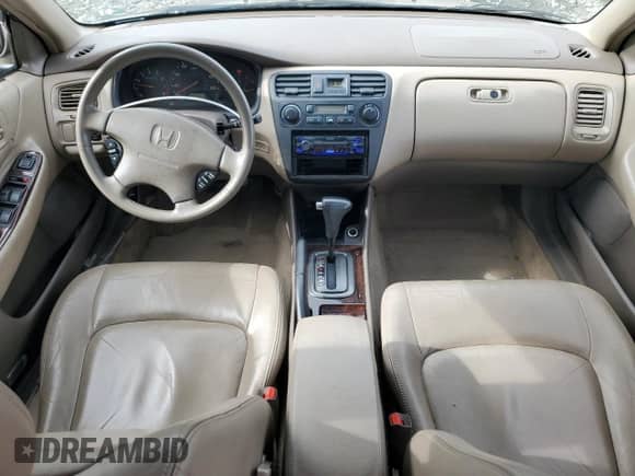 2001 Honda Accord EX z VIN 1HGCG16561A018971, wystawiony jako Copart lot #85865145 z przebiegiem 295 446 mil mil oraz Czysty tytuł • Clean title. Historia ofert i sprzedaży dostępna na DreamBid. Obrazek 8.