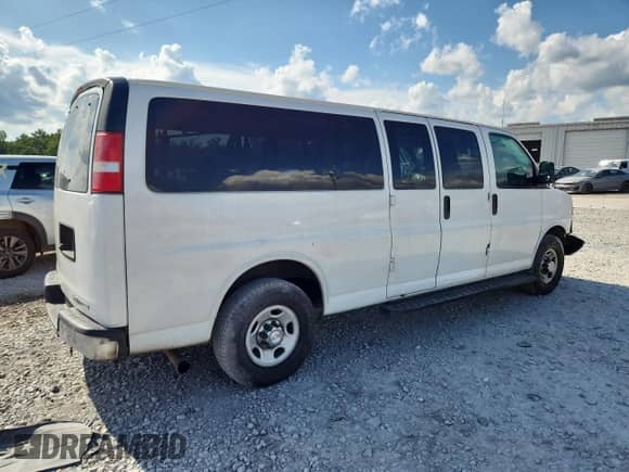 2017 Chevrolet Express Passenger LT с VIN 1GAZGPFF6H1242149, выставлен на аукционе Copart как лот 63700745 с пробегом 707 545 миль миль и Списание • Salvage title. История ставок и продаж доступна на DreamBid. Изображение 3.