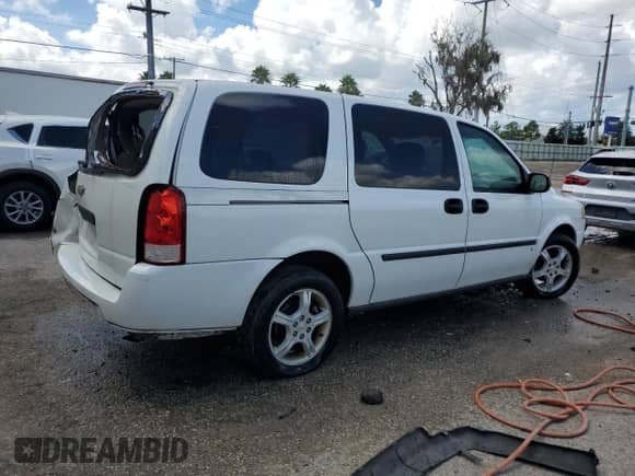 2008 Chevrolet Uplander LS with VIN 1GNDV23118D202120, listed as a Copart auction lot 72910414 with 165,637 mi miles and Salvage title. Bid and sale history available at DreamBid. Image 3.
