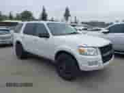 2010 Ford Explorer XLT z VIN 1FMEU7DE6AUA63182, wystawiony jako IAAI lot #43164231 z przebiegiem 183 629 mil mil oraz . Historia ofert i sprzedaży dostępna na DreamBid. Obrazek 1.