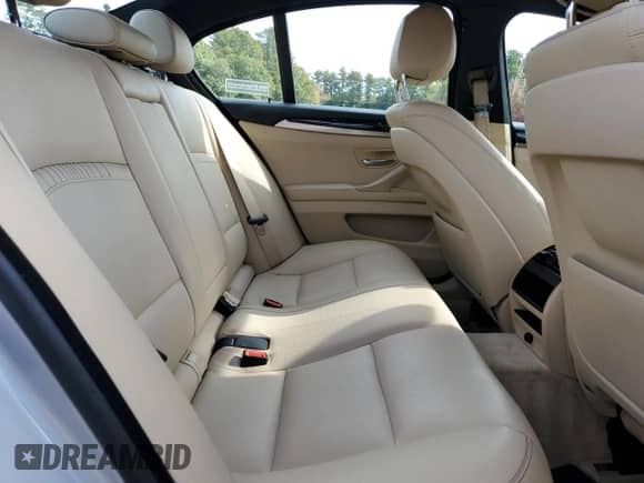 2014 BMW 5 Series 528i xDrive with VIN WBA5A7C50ED219170, listed as a Copart auction lot 86819105 with 116,956 mi miles and Clean title. Bid and sale history available at DreamBid. Image 10.