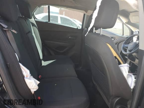 2021 Chevrolet Trax LS z VIN KL7CJKSB8MB315334, wystawiony jako Copart lot #84699045 z przebiegiem Nie podano mil oraz Nie do naprawy • Non repairable. Historia ofert i sprzedaży dostępna na DreamBid. Obrazek 11.