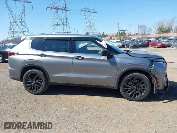 2023 Mitsubishi Outlander SEL z VIN JA4J4VA80PZ014751, wystawiony jako IAAI lot #41773106 z przebiegiem 20 980 mil mil oraz . Historia ofert i sprzedaży dostępna na DreamBid. Obrazek 14.