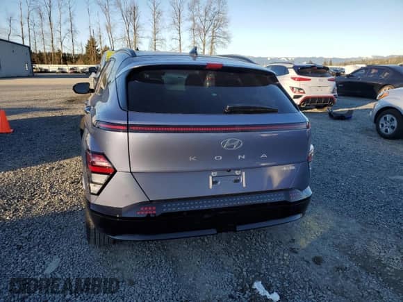 2024 Hyundai Kona Limited z VIN KM8HE3A64RU004921, wystawiony jako Copart lot #44757785 z przebiegiem 2 882 mil mil oraz Szkoda całkowita • Salvage title. Historia ofert i sprzedaży dostępna na DreamBid. Obrazek 6.