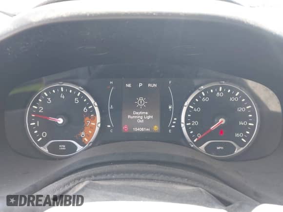 2017 Jeep Renegade Latitude z VIN ZACCJABB9HPE58639, wystawiony jako IAAI lot #42083266 z przebiegiem 154 061 mil mil oraz . Historia ofert i sprzedaży dostępna na DreamBid. Obrazek 7.