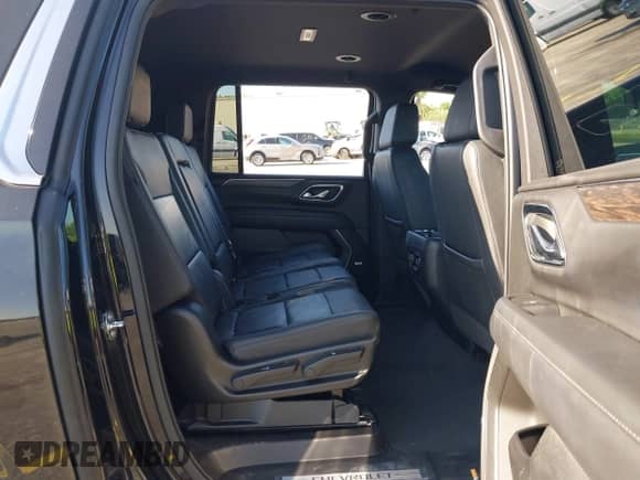 2023 Chevrolet Suburban LT with VIN 1GNSKCKD3PR203675, listed as a IAAI auction lot 42313306 with 62,572 mi miles and . Bid and sale history available at DreamBid. Image 8.
