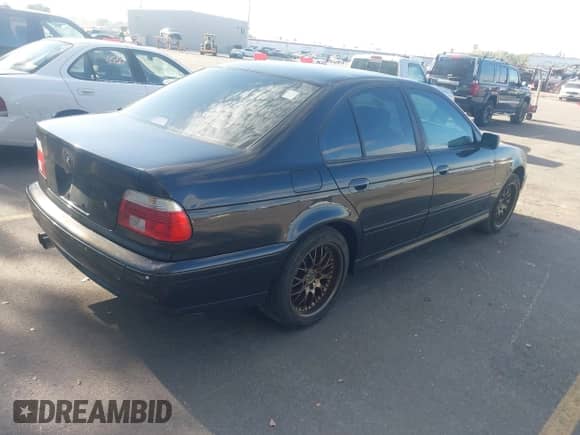 2001 BMW 5 Series 530i с VIN WBADT63411CF13039, выставлен на аукционе IAAI как лот 43504661 с пробегом Не указан миль и . История ставок и продаж доступна на DreamBid. Изображение 4.