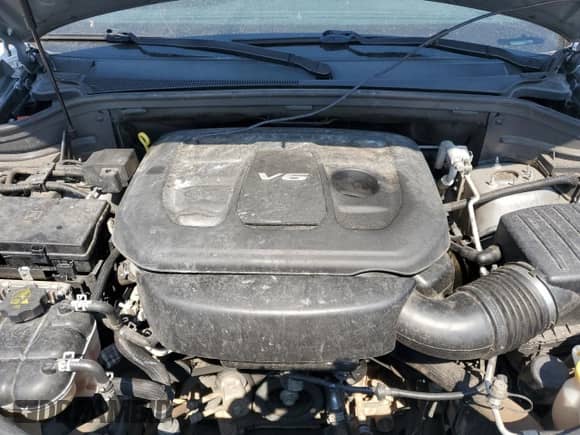 2016 Jeep Grand Cherokee Laredo with VIN 1C4RJFAG7GC471929, listed as a Copart auction lot 80188495 with 151,355 mi miles and Salvage title. Bid and sale history available at DreamBid. Image 12.