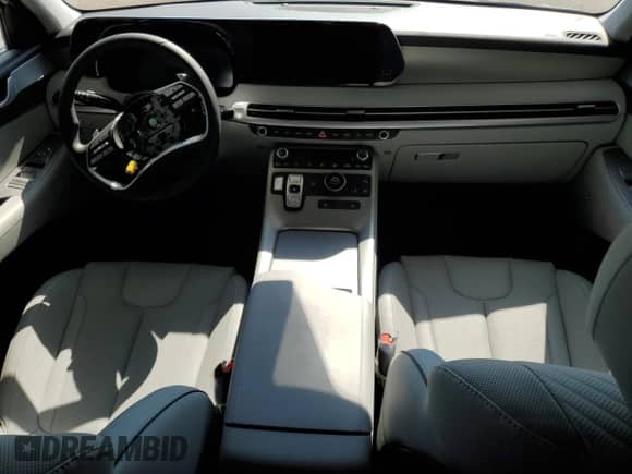 2025 Hyundai Palisade SEL with VIN KM8R24GE7SU817290, listed as a Copart auction lot 69682365 with 624 mi miles and Clean title. Bid and sale history available at DreamBid. Image 8.