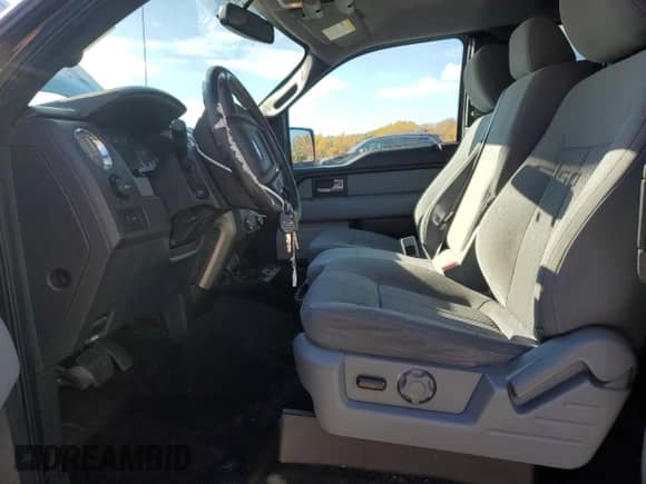 2013 Ford F-150 XL with VIN 1FTFX1EF0DKD18221, listed as a Copart auction lot 89886895 with 202,512 mi miles and Clean title. Bid and sale history available at DreamBid. Image 7.