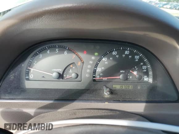 2004 Toyota Camry LE with VIN 4T1BE32K64U813900, listed as a Copart auction lot 81764365 with 197,091 mi miles and Clean title. Bid and sale history available at DreamBid. Image 9.