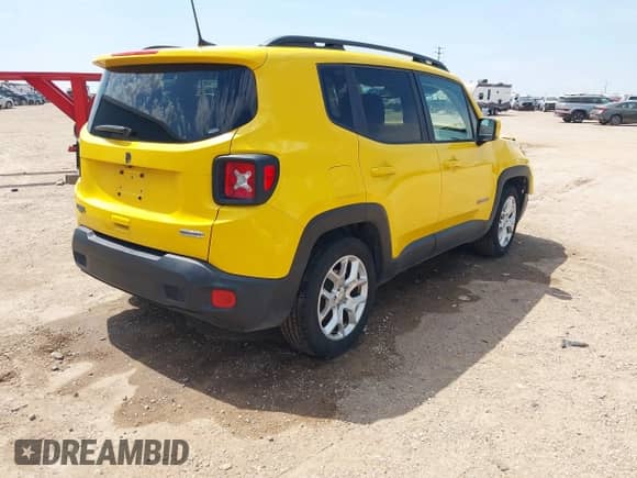 2018 Jeep Renegade Latitude with VIN ZACCJABB2JPJ27064, listed as a IAAI auction lot 42952232 with 44,706 mi miles and . Bid and sale history available at DreamBid. Image 4.
