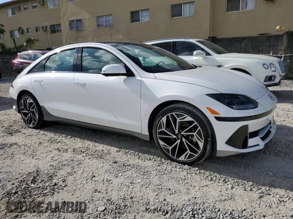 2023 Hyundai Ioniq 6 Limited с VIN KMHM54AA5PA021637, выставлен на аукционе Copart как лот 51473914 с пробегом 16 212 миль миль и . История ставок и продаж доступна на DreamBid. Изображение 4.