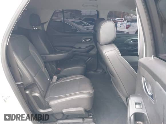 2021 Chevrolet Traverse LT z VIN 1GNERHKW4MJ233642, wystawiony jako IAAI lot #43240454 z przebiegiem 55 052 mil mil oraz . Historia ofert i sprzedaży dostępna na DreamBid. Obrazek 8.