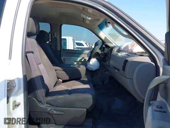2011 Chevrolet Silverado 2500HD с VIN 1GB1KVCG6BF126811, выставлен на аукционе IAAI как лот 43367531 с пробегом 303 285 миль миль и . История ставок и продаж доступна на DreamBid. Изображение 5.
