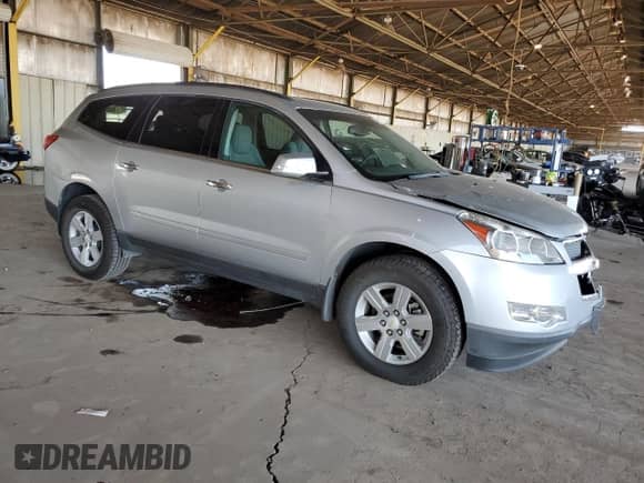 2011 Chevrolet Traverse 2LT with VIN 1GNKRJED5BJ169757, listed as a Copart auction lot 84573965 with 122,514 mi miles and Salvage title. Bid and sale history available at DreamBid. Image 4.