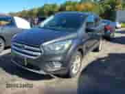 2018 Ford Escape SE z VIN 1FMCU9GD2JUA11554, wystawiony jako IAAI lot #43472518 z przebiegiem 126 525 mil mil oraz . Historia ofert i sprzedaży dostępna na DreamBid. Obrazek 17.