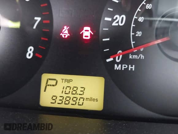 2005 Hyundai Elantra GLS z VIN KMHDN56D15U171961, wystawiony jako IAAI lot #42467866 z przebiegiem 93 890 mil mil oraz . Historia ofert i sprzedaży dostępna na DreamBid. Obrazek 15.