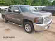 2013 Chevrolet Silverado 1500 LS z VIN 3GCPCREA1DG329917, wystawiony jako IAAI lot #42269536 z przebiegiem 151 636 mil mil oraz . Historia ofert i sprzedaży dostępna na DreamBid. Obrazek 1.